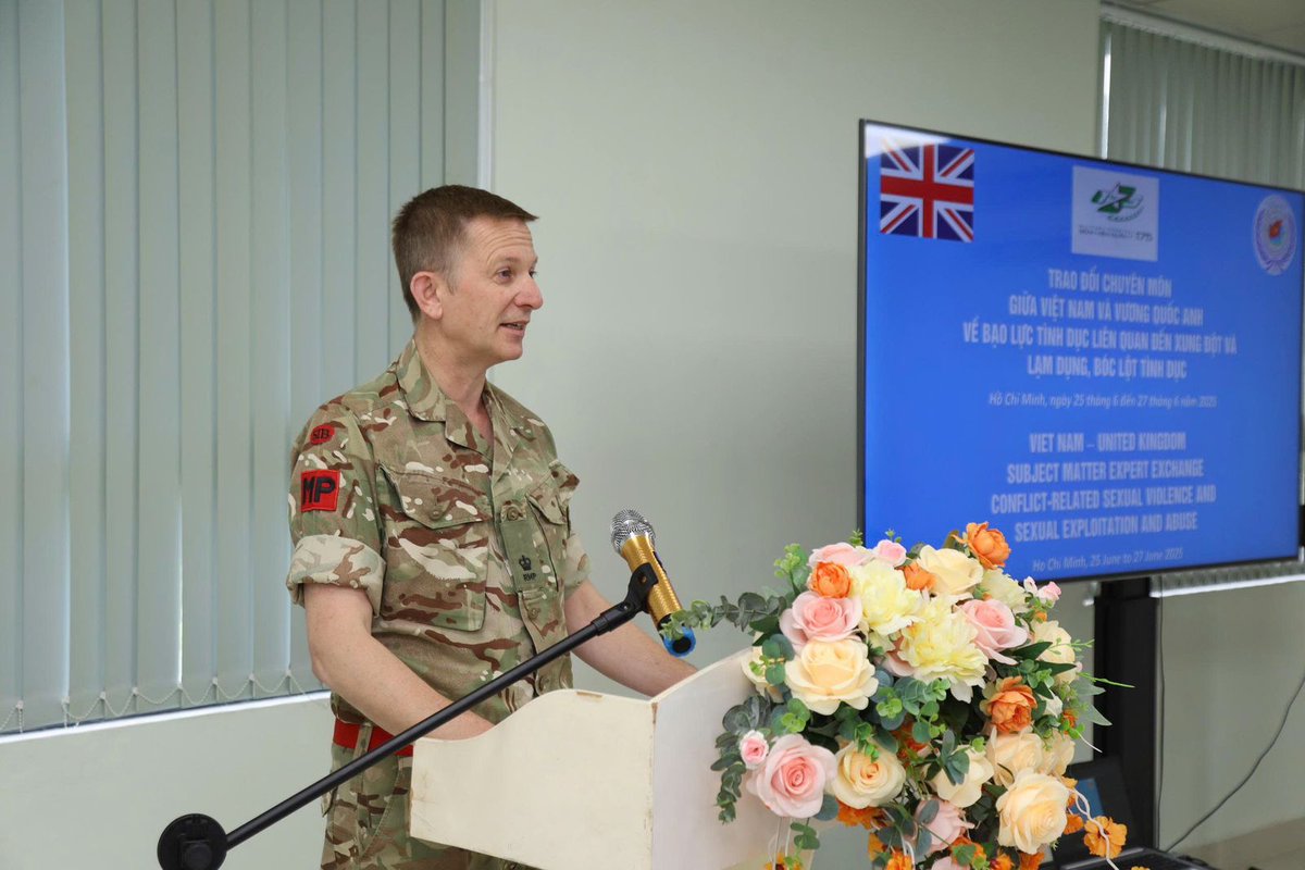 UKinVietnam's tweet image. Experts from the 🇬🇧 Army came to 🇻🇳 to begin a collaborative exchange on tackling Conflict-Related Sexual Violence and Sexual Exploitation and Abuse.
This is part of the 🇬🇧's commitment to supporting 🇻🇳 in preparing to deploy peacekeeping forces to United Nations missions.