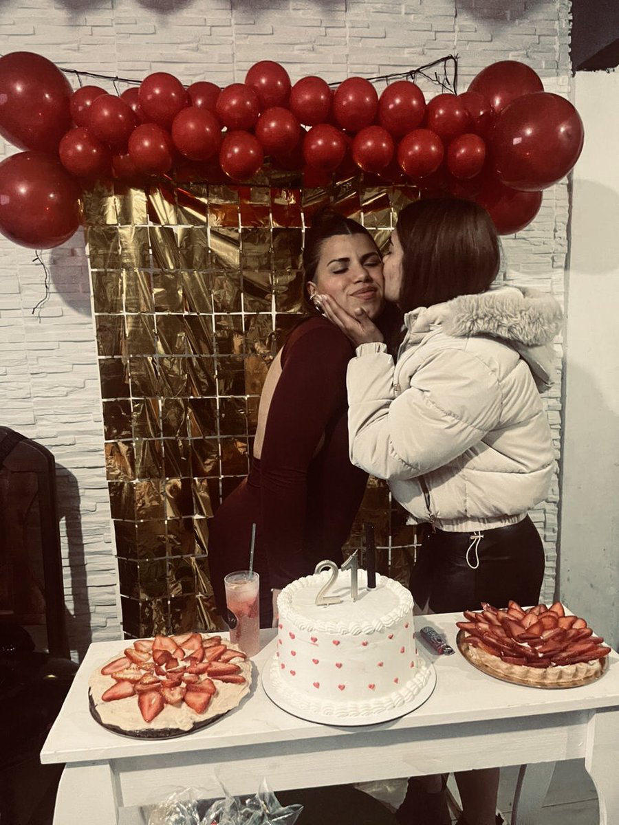 siempre, SIEMPRE JUNTAS🤞🏻✨ 
<a href="/aixaramos_/">𝓐𝓲𝔁𝓪 𝓻𝓪𝓶𝓸𝓼🍭</a>