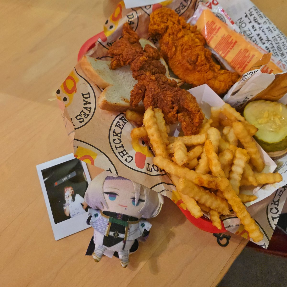 baohan_fresh's tweet image. no outclaws at the rave :(