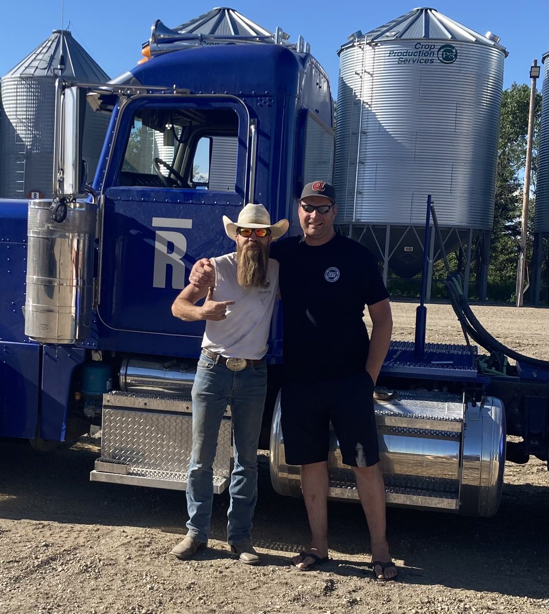 nernzi19's tweet image. Always a deadly road trip when you can stop in and have a couple beers with this sweet bastard!
Oh, #HeyBlueball
@QuickDickMcDick