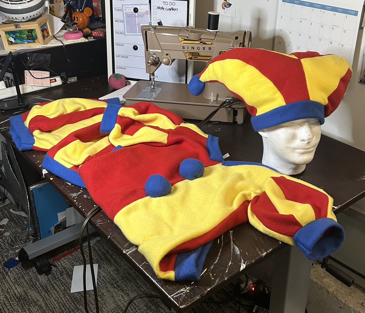 foxdragon054675's tweet image. New cosplay incoming 
#tadc #EvilPomni #tadcpomni