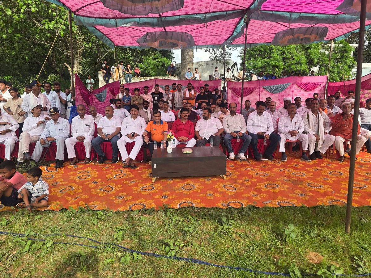 BJPNANDKISHORE's tweet photo. Dangal at village korga https://t.co/Kpq2dkSxsP