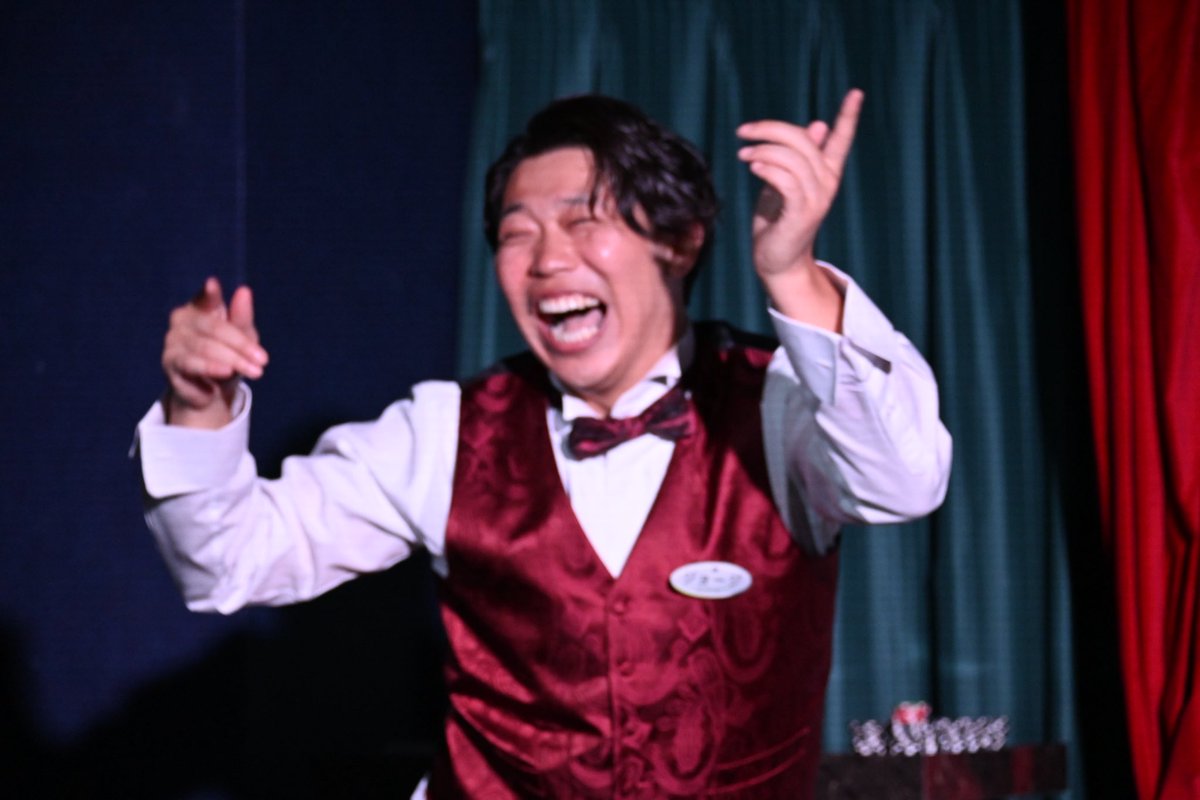 改めまして。
#カジノシュレディンガー 
名古屋公演全日程終演しました。
作品を愛してくれてありがとうございました。
またこんな体験できるといいな。
うん。楽しかった。皆で笑ったなぁ。
ジョージファミリーは永遠です🫡
みんなまたな！
せーーーーーのっ！！？
ジョージファミリー🫡

ジョージ