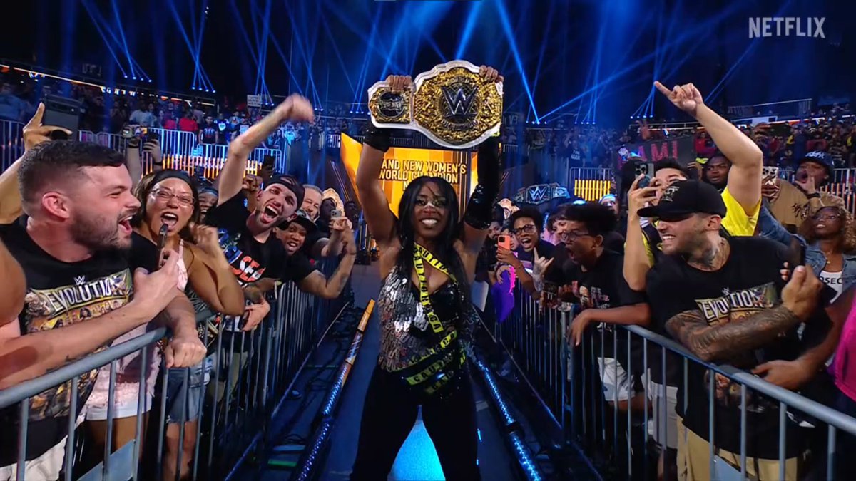 Punkerboy16's tweet image. WHAT A PLE HOLY SHIT IT WAS GREAT 10\10 MAN SO HAPPY THE GIRLS DID GREAT #WWEEvolution #womenswrestling #Evolution2