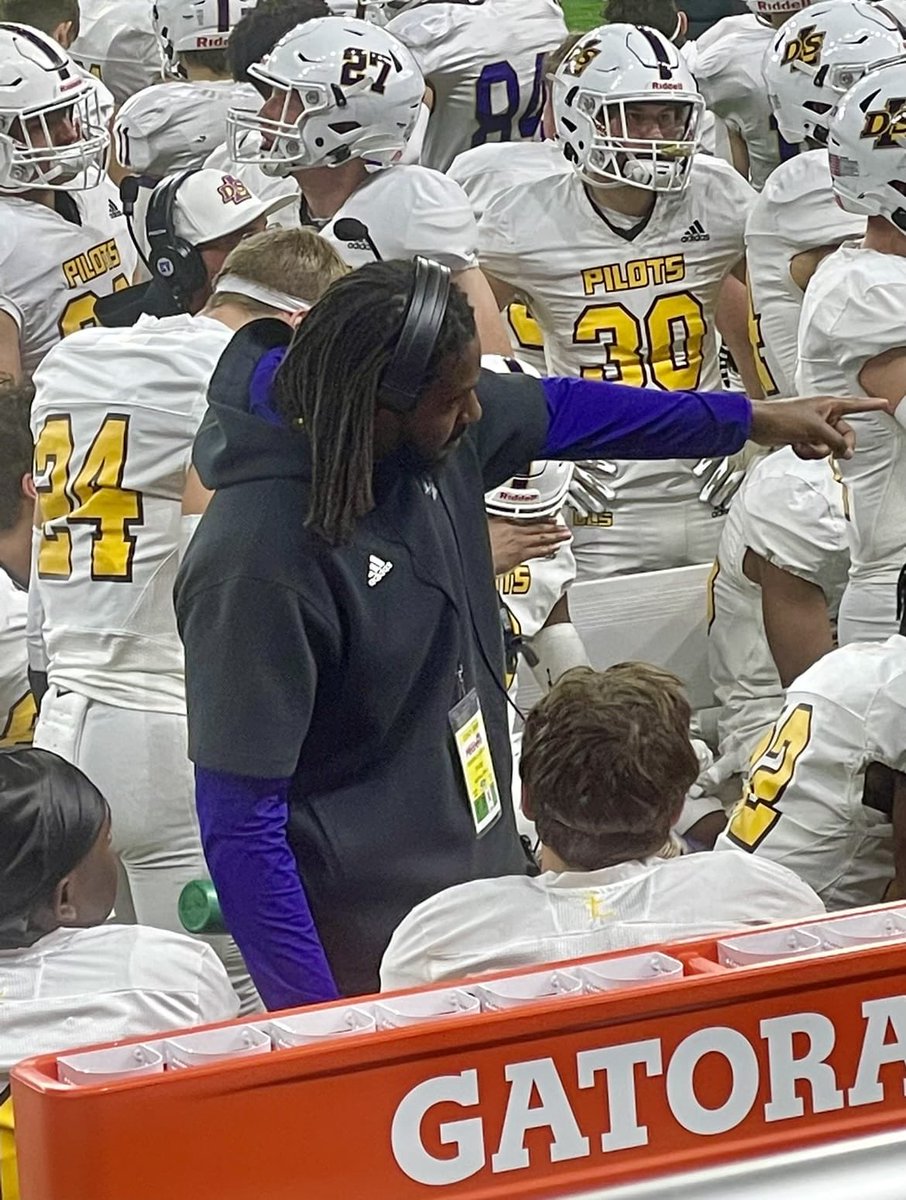 🚨🚨🚨BREAKING NEWS🚨🚨🚨
SFA Academy Football welcomes Former College Football Coach, Coach Murphy to our program!

Aaron Murphy is a dedicated and accomplished football coach with a strong track record of success at both the high school and collegiate levels. Currently serving