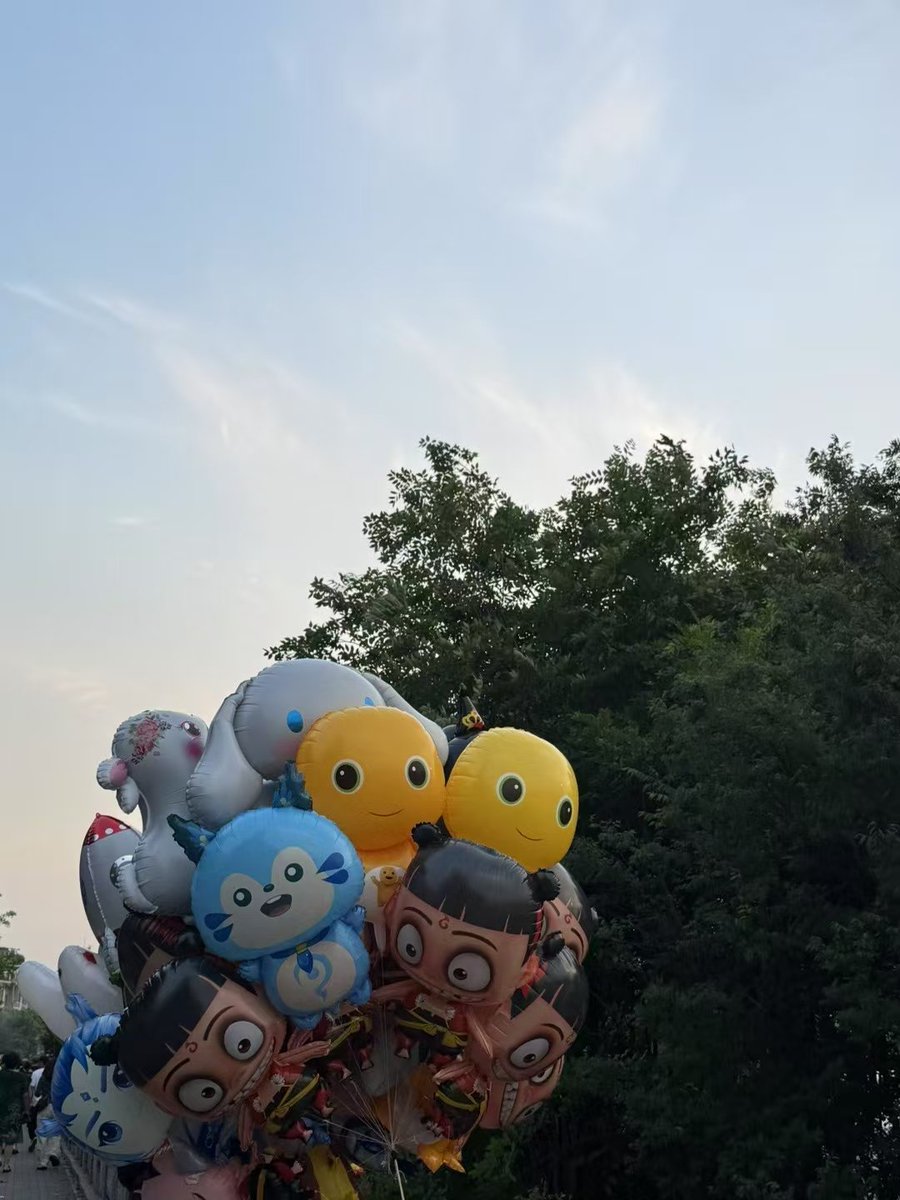 Vicky01480183's tweet photo. 有点伤心
考试真的难 https://t.co/D0HNtEEIEo