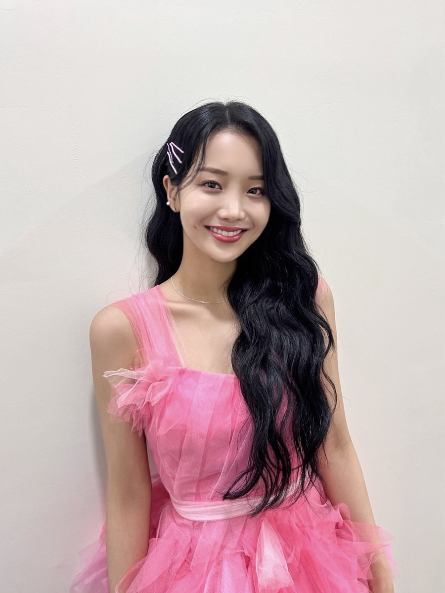 CHOILABENT's tweet image. [#📺] 

잠시 후 오후 10시에 #김소연 출연하는 #트롯올스타전_수요일밤에 가 TV조선에서 방송됩니다!