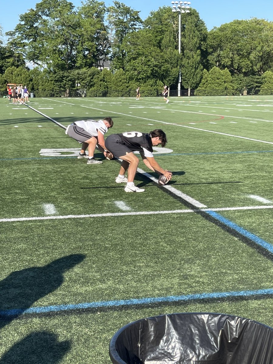 leo_guti150's tweet image. 𝕌ℕ𝔻𝔼ℝ 𝕋ℍ𝔼 𝕃𝕀𝔾ℍ𝕋𝕊
Grateful for the chance to compete at the @BrownU_Football camp tonight. Earned top charting for snapping and got valuable feedback from some incredible coaches.
@CoachPXMurphy
@Coach_Deege
@BrownHCPerry
@CoachW_Edwards
@coachDjackson1…