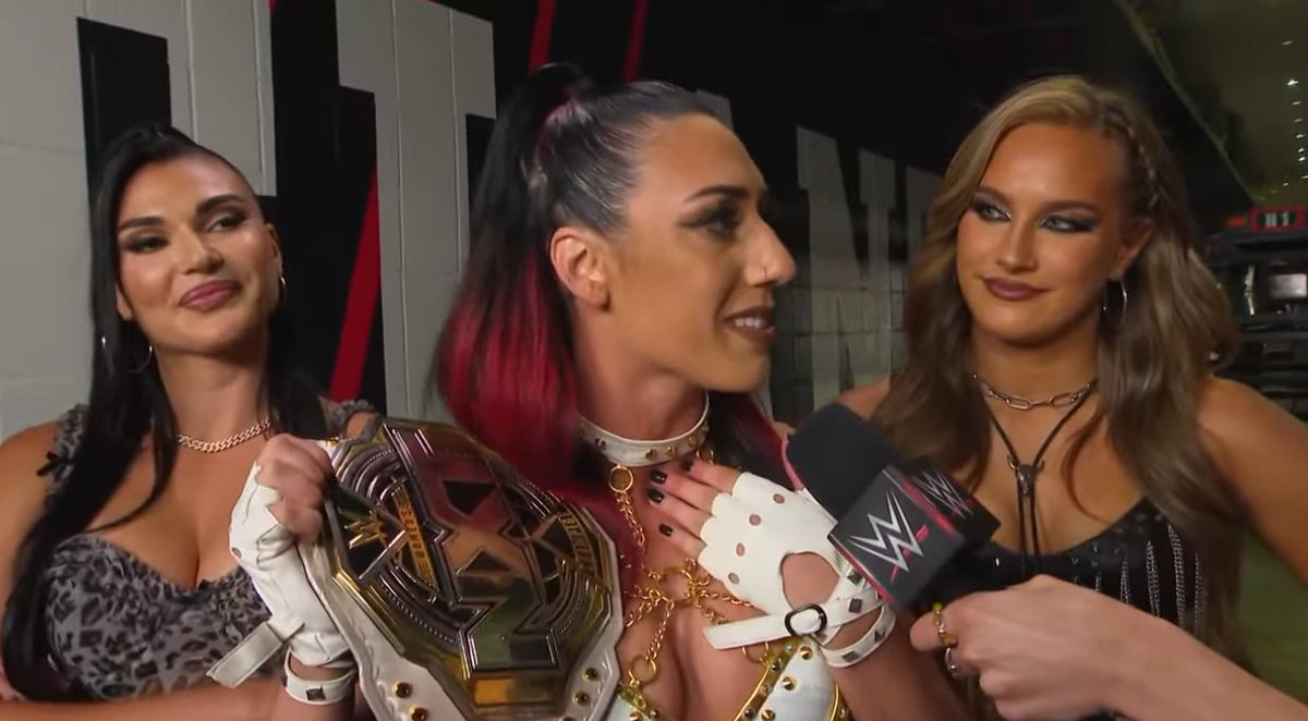 Ahora que baje la marea de las emociones, hay que reconocer la gran lucha que dieron Jacy Jayne y Jordynne Grace.

Me alegra apoyar a quienes se lo merecen por su trabajo duro. Las Fatal Influence son geniales. #WWEEvolution