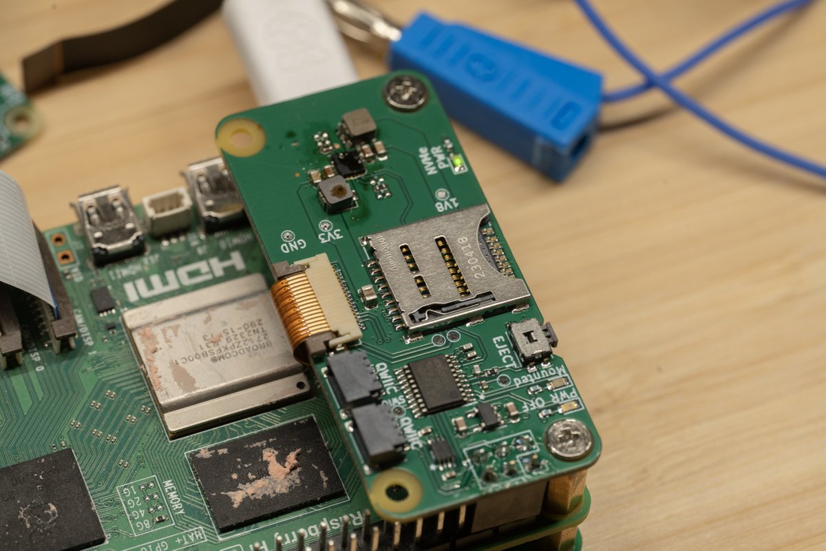 will_whang's tweet image. I thought microSD express card will drop fairly quickly after Switch 2 release.
But surprisingly other then the official co-branded version, other options seems to be rare and out of stock.
Guess will have to wait some time for actual testing.