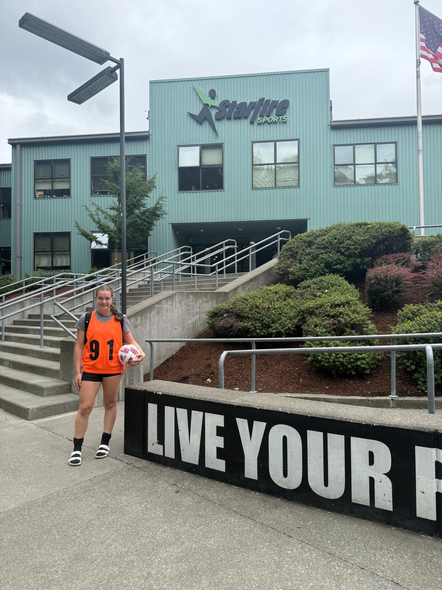 LucyMinnig's tweet photo. PAC NW College Combine ID Camp! I really enjoyed the opporotunity to showcase! Thanks to all the coaches for attending! @ImCollegeSoccer @ImYouthSoccer https://t.co/Y2lWUxA4zc