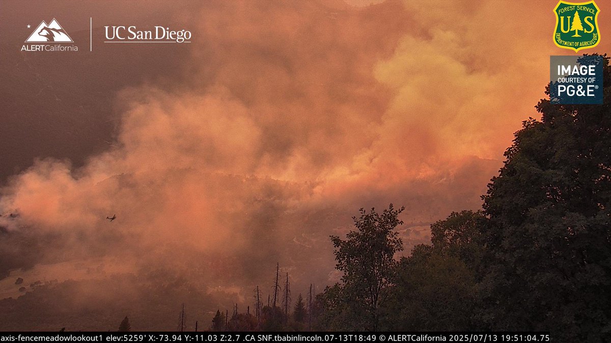 sugarbearwx's tweet image. #maxfire current view Fence meadow lookout 1 and 2 #cafire #wildfire