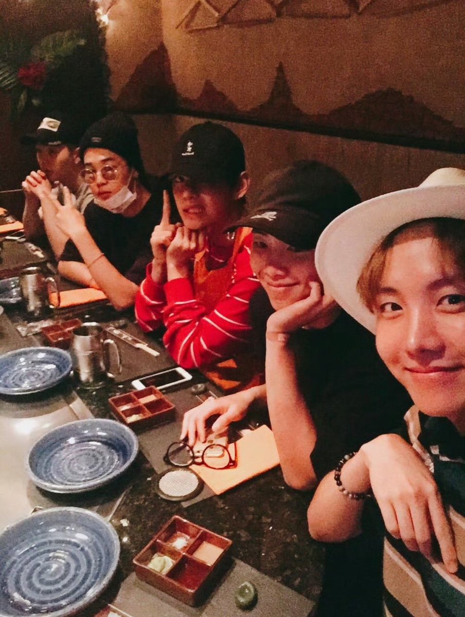 _agustd____yuan's tweet photo. 160714 SUGA JHOPE 🐿️：名古屋真的久違了嚶~ 
明天演唱會燃燒準備完畢嚶~
所有人
#HN #HopeNight
#방탄의_그해_오늘 #BTS_that_year_today
#슈가 #SUGA #방탄소년단 #BTS @bts_bighit https://t.co/OfRQuGiBLI
