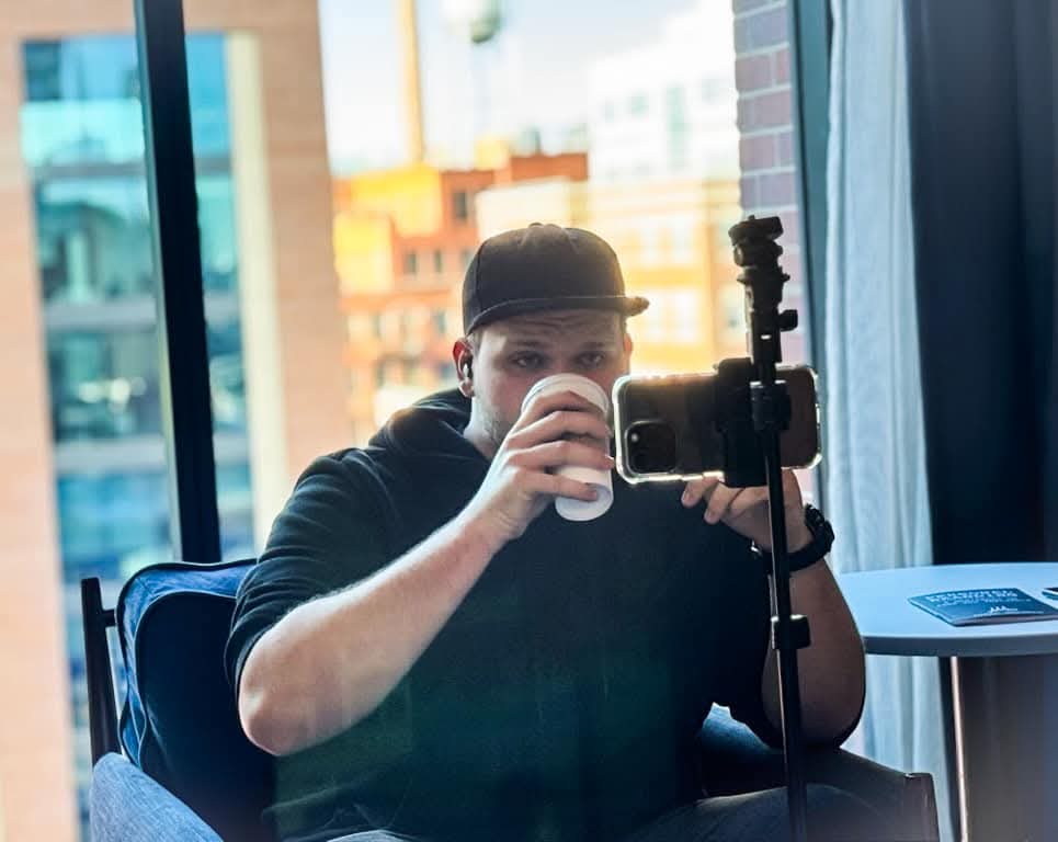 isaacmashman's tweet image. Hey, I appreciate the follow on Twitter—whoops, I mean X 🙄

I am a self-proclaimed coffee addict, businessman, a 2 time author, investor, podcaster, and public speaker 🗣️

I run @mashmancg, a personal brand consultancy, have some other ventures, etc.

 isaacmashman.com