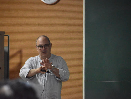 camp_course's tweet image. Thank you, Prof. Steven Prescott, for gracing CAMP 2025 with your engaging lectures on neuron excitability dynamics, homeostatic regulation, and degeneracy. Your XPP tutorial and enthusiastic interaction with students made it all the more memorable!