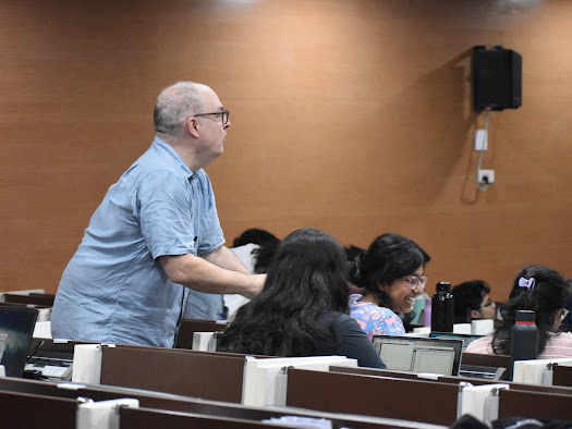 camp_course's tweet image. Thank you, Prof. Steven Prescott, for gracing CAMP 2025 with your engaging lectures on neuron excitability dynamics, homeostatic regulation, and degeneracy. Your XPP tutorial and enthusiastic interaction with students made it all the more memorable!