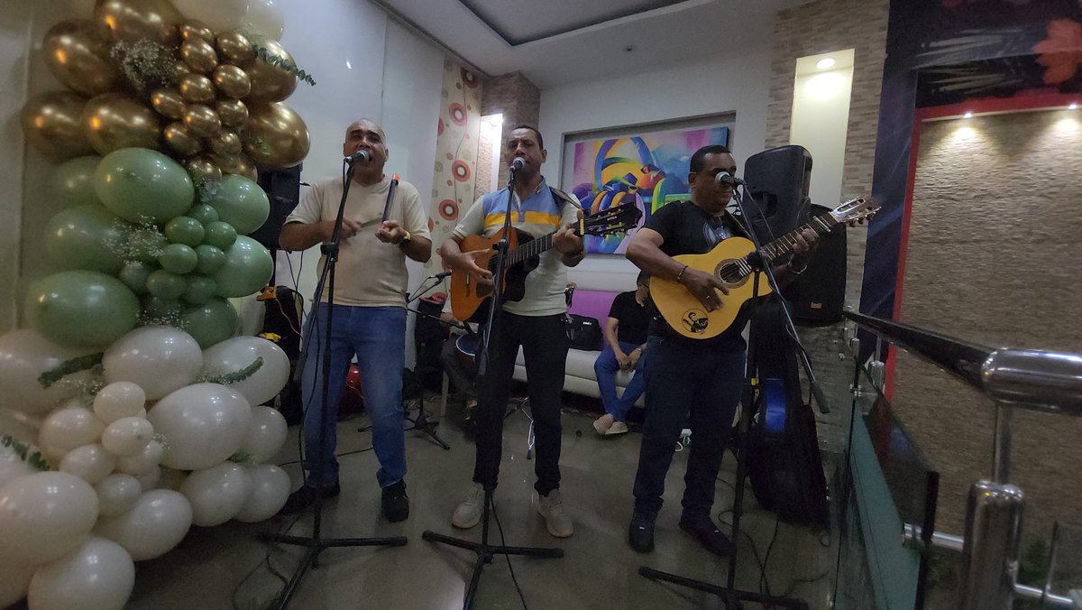TRIODEOROLHDSM's tweet photo. 12 DE JULIO DE 2025...en el HOTEL SERRANO PLAZA,salon SERANKUA en VALLEDUPAR,, celebrando, Amenizando el cumpleaños #60 de nuestra bella amiga MARÍA NELCY DE GÓMEZ, gracias a la invitación de su esposo VICTOR GÓMEZ y  de sus hijos..TRIO DE ORO LOS HIJOS DE ERGIO MOYA  MOLINA https://t.co/MQFnZ4VS06