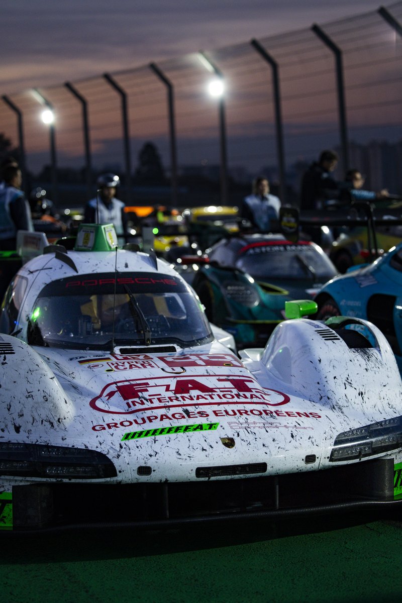 FIAWEC's tweet image. Battle scars on beautiful cars 😮💨
#WEC #6HSaoPaulo