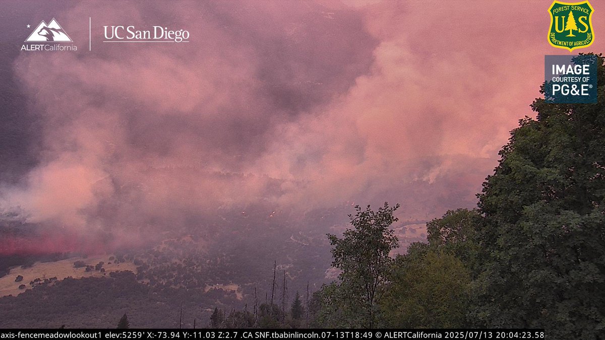 DanielFireTruck's tweet image. #MaxFire The Fire is 300 acres still, The Heel of the Fire is holding, Left Flank is holding within the Retardant Lines, Right Flank is holding with Dozer and Retardant Lines. 
Still Potential for 500 in 4 Hours or 1,000 acres within the next 24-48 hours.