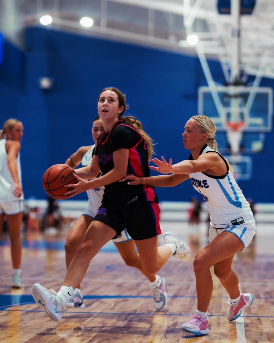 CoachNrunco's tweet photo. Thank you @HardwoodEvents and @RL_Hoops for putting on a great event this weekend! Our @NLE_Omaha team had a great experience and really appreciate the coverage for our girls. Looking forward to returning again next summer! https://t.co/ZGo9q0jbho