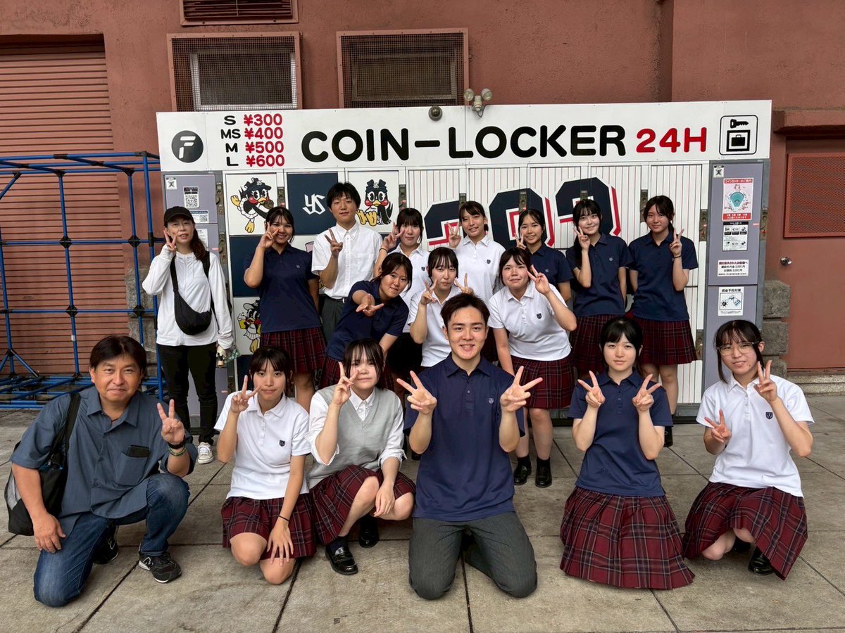 こんにちは☔️
今日は神宮球場にて試合が行われました⚾️結果は12対0でコールド勝ちでした！！
途中、雨が降ってきてしまいました🫢
次回は今週の金曜日です！
差し入れを頂きました！ありがとうございました( ¨̮ )