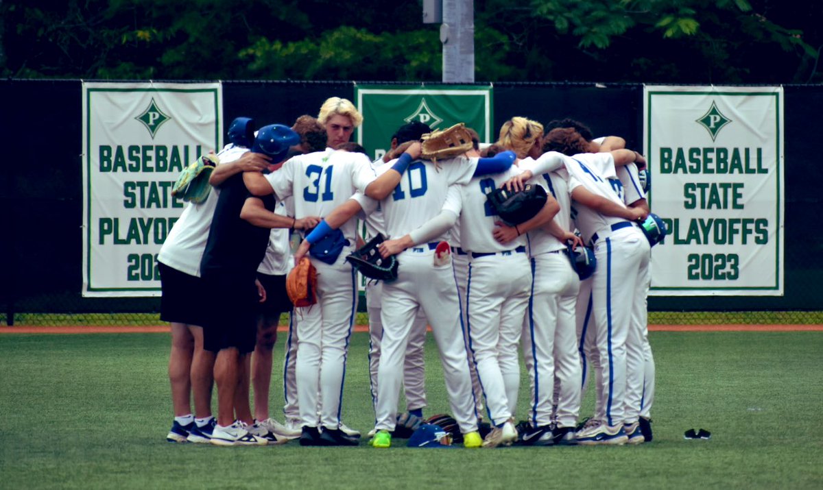 16uFTB's tweet image. The 16u season has come to an end. This picture signifies exactly what this season was. A brotherhood, a bond, a team that won and lost together. They battled for each other. That’s why they had such a successful season. Finished 24-8 against the best competition in the country.