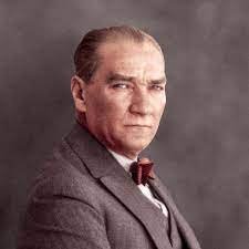 LeBonClassical's tweet image. 📌 Bu topraklarda bir kurucu lider var.
Ne bir eksik, ne bir fazla.
Adı: Mustafa Kemal Atatürk!
#mustafakemalatatürk #kuruculider #atatürkünyolu
#republicofturkey #timelessleader