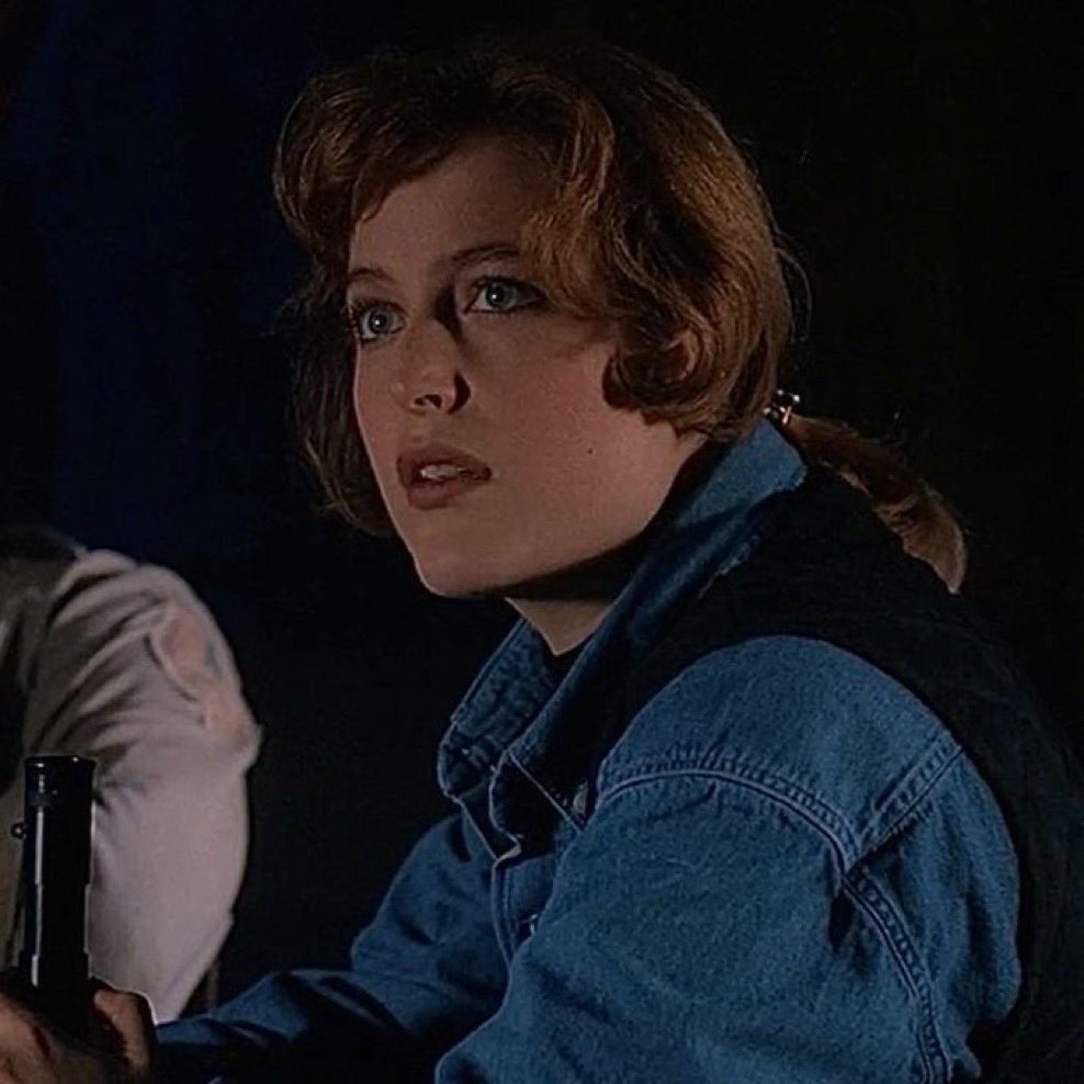 lemonsgardenn's tweet image. I ALMOST COMPLETELY FORGOT ABOUT DANA SCULLY SUNDAY!!!!! omg close call happy dana scully sunday beloved oomfs❤️