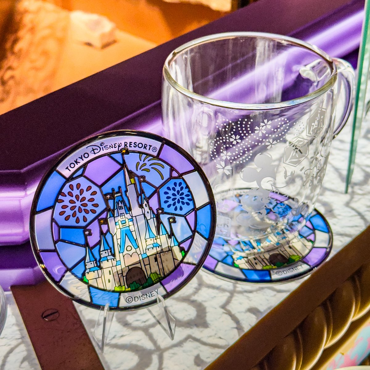 おしゃれなステンドグラスデザイン！ 東京ディズニーリゾート 新作