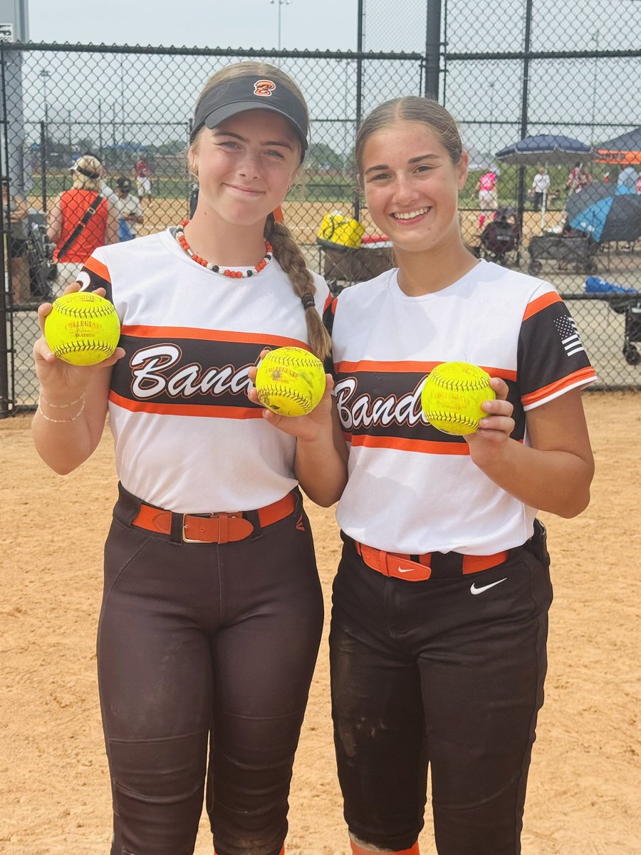 Final day fireworks! 💥
3 homers on the day — 2 for #11 Gracelyn and 1 for #72 Avery!