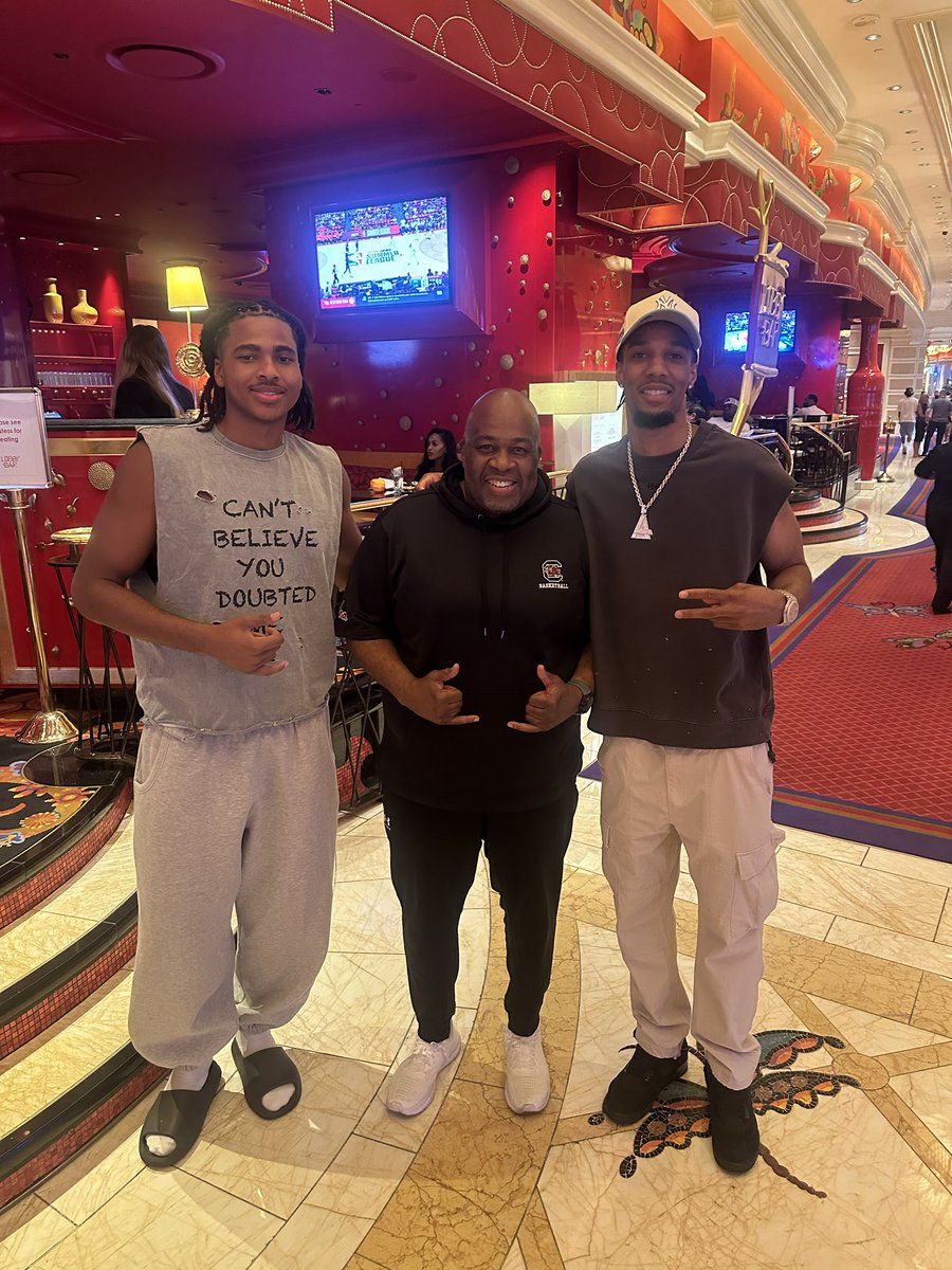 Carey Rich (@thecaptain_03) on Twitter photo Couldn’t leave Vegas without seeing our #Gamecocks <a href="/boyles_murray/">Collin Murray-Boyles</a> and <a href="/ItsAJLawson/">AJ Lawson ⚡️</a> <a href="/GamecockMBB/">South Carolina Men's Basketball</a> #SummerLeague #NBA 🏀🏀 Couldn’t leave Vegas without seeing our #Gamecocks <a href="/boyles_murray/">Collin Murray-Boyles</a> and <a href="/ItsAJLawson/">AJ Lawson ⚡️</a> <a href="/GamecockMBB/">South Carolina Men's Basketball</a> #SummerLeague #NBA 🏀🏀