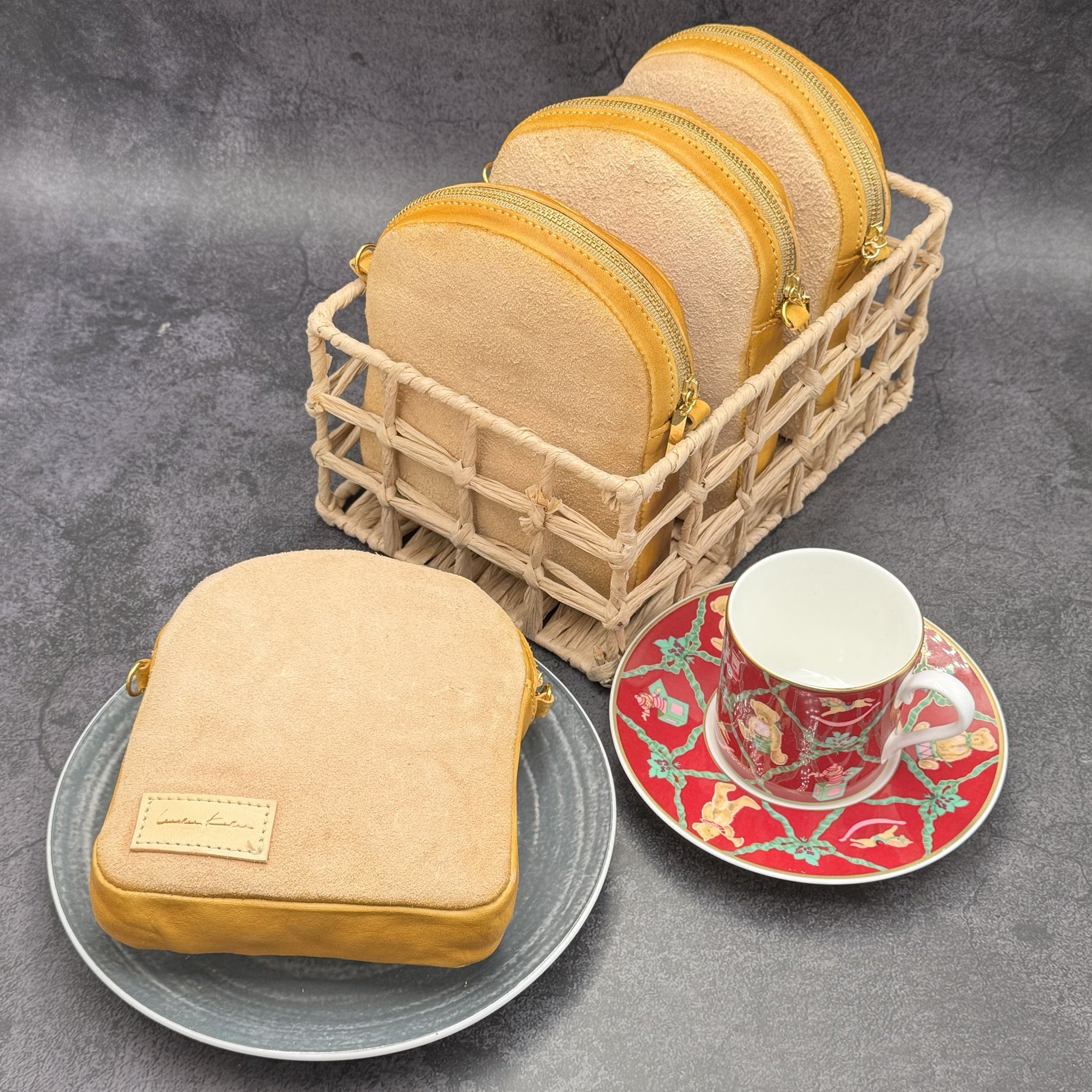 【muku693muku】革のたい焼きポーチ　2個セット 41f8aaae2d4ab9f37daebbd08fdc9c