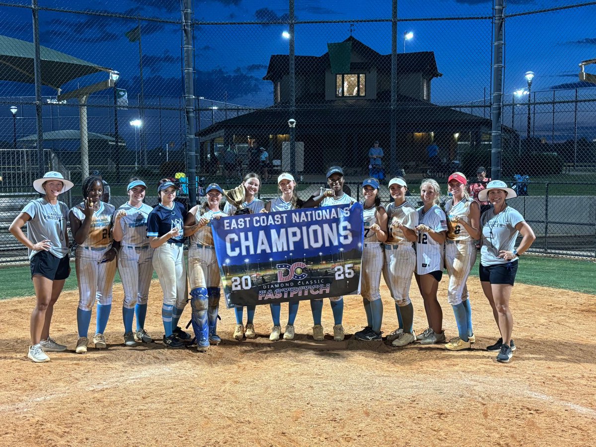 MirandaWall2025's tweet photo. Championship win✅ home run buds today with @casse and amazing run for all pitches and catchers as well!!!! Great 3 day weekend! And can’t forget about my roommate @aidanledbetter9 @GCRhinosSB @Coach_Stu @NCProspectsSB #TigerRiver https://t.co/wtNE00pUhp