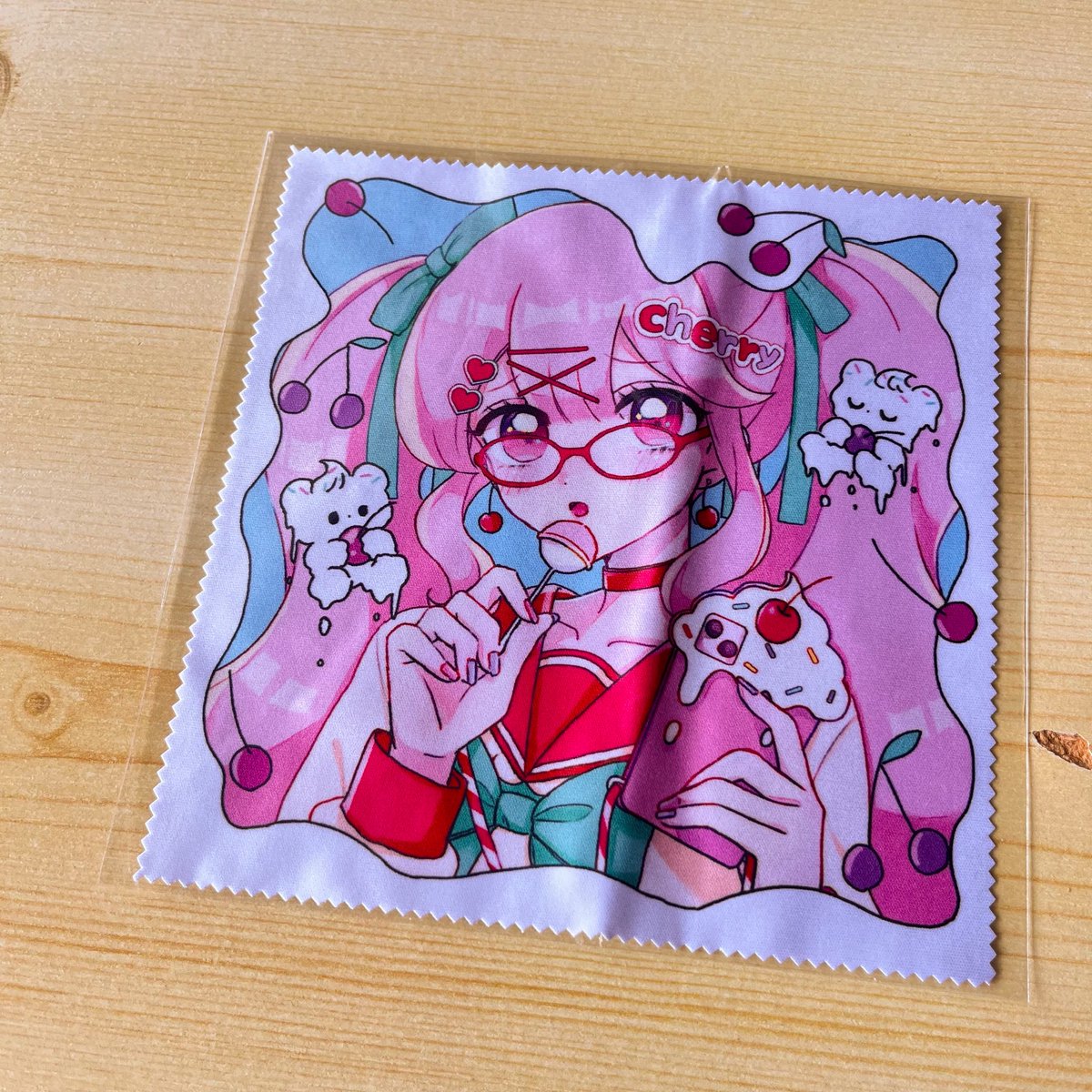 デザフェス61戦利品②
なや様<a href="/aniani_72/">naya🩵デザフェスB-124</a> 
マルチクロス
レトロポップなイラストがとても好み〜💕お向かいのブースでした😊