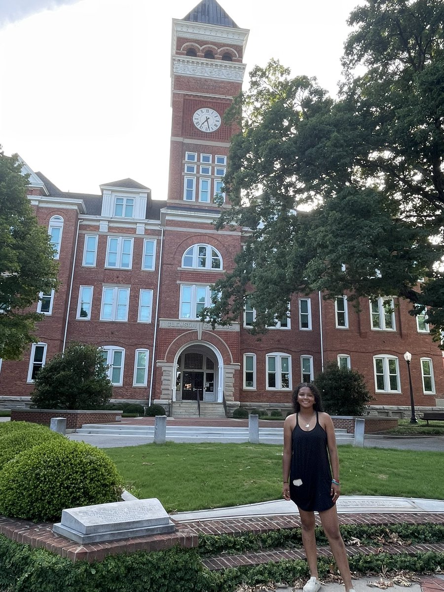 CurrieBaller2's tweet image. Wrapped up Atlanta Legacy earlier today finishing 3-1-1 against some great competition even though we were down some members of our team! I played 3B, 2B, and a little SS. I got in a little cage time at DBats and we made it to our next stop earlier today…. @clemsonsoftball for…