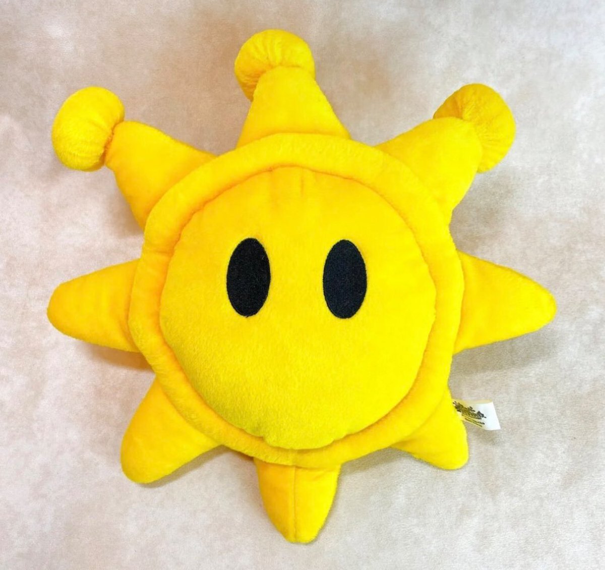 PlushieADay's tweet image. Shine Sprite plush!
- Released in 2002 by Nintendo and Sega
- Was available in Sega UFO catchers in Japan at the time
- Remember to always shine bright ⭐️