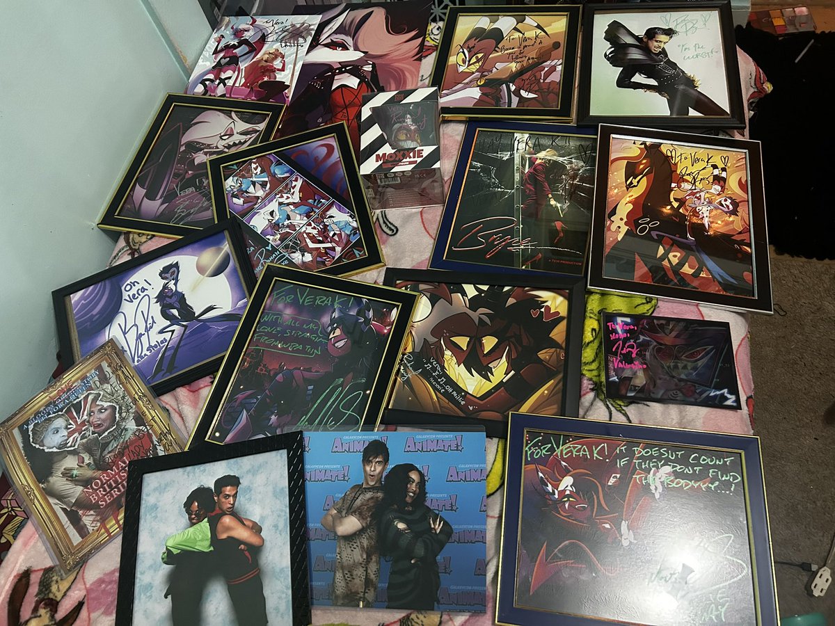 KeyesVera's tweet image. My Helluva Boss signatures and photos are growing