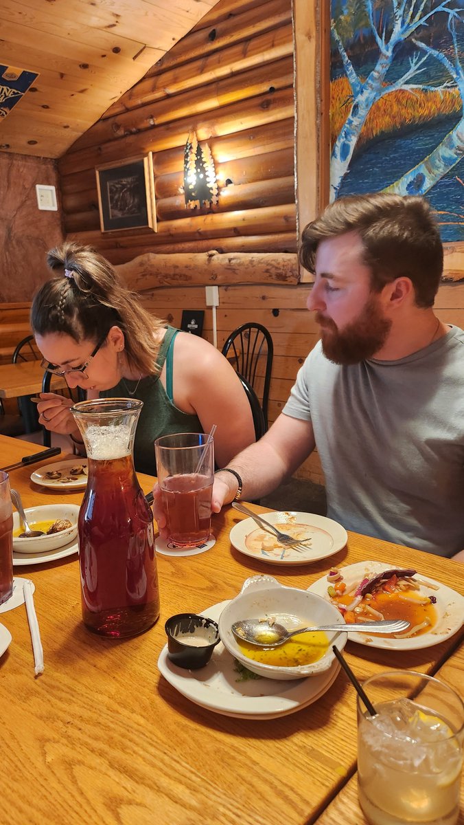 LoveLipids's tweet image. Cat's 27th birthday dinner at the Blue Moose over on Eastside.
