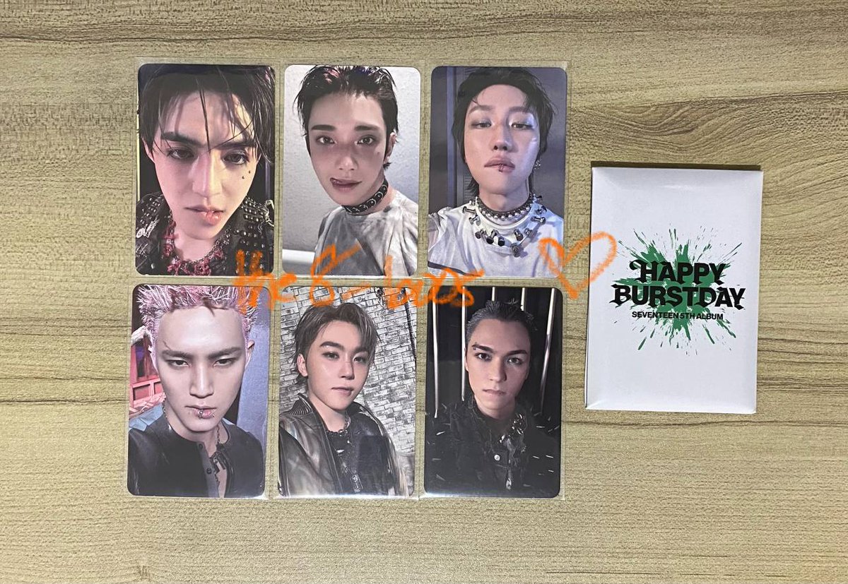 the8_boos's tweet photo. #chiyoupdates #the8boos_updates

— new arrivals as of today:

- HBD
> Holiday Fanmeeting Limited PCs*
> Yes24 Daredevil Ver POB
> Stamp Rally B1
> BCPC* 

*set/PCs are inside their packaging

reminder to pay your PF+SF for those haven't. will follow our usual shipping sched. ty! https://t.co/VIyVyiSqfs