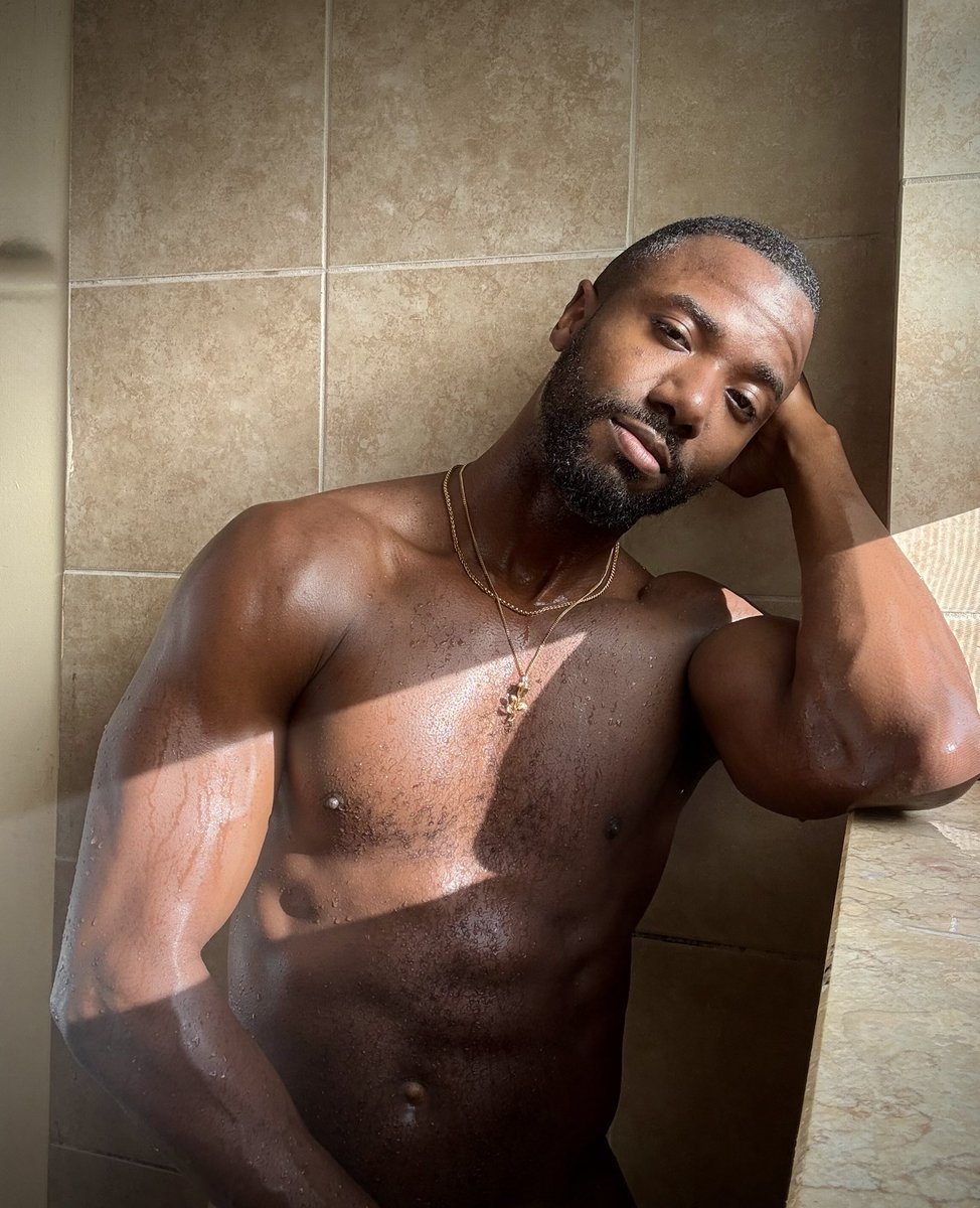 the_hugging_monster (@freeze1118) on Twitter photo 