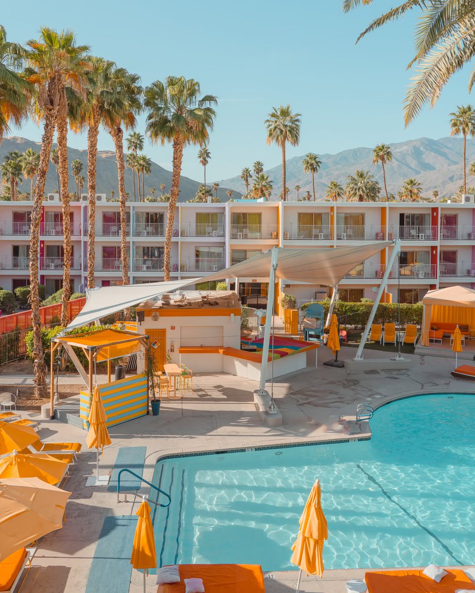 No Sunday scaries when you're in Palm Springs 🌈🌴

📷: <a href="/lennycartier/">Lenny Cartier</a>