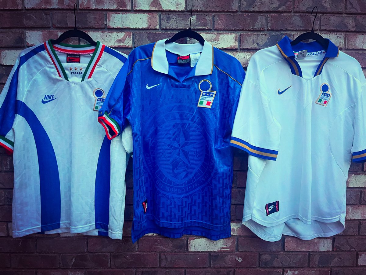 CollarUpKits's tweet image. In my upcoming book, Football Kit Italia, I explore #nikes impact on #seriea and #italy during the #90s ; It was a privilege to be able to capture the design process thoughts of legendary Nike designer @dramberg in my book. The creator of this trio of beauties. Open for pre-order