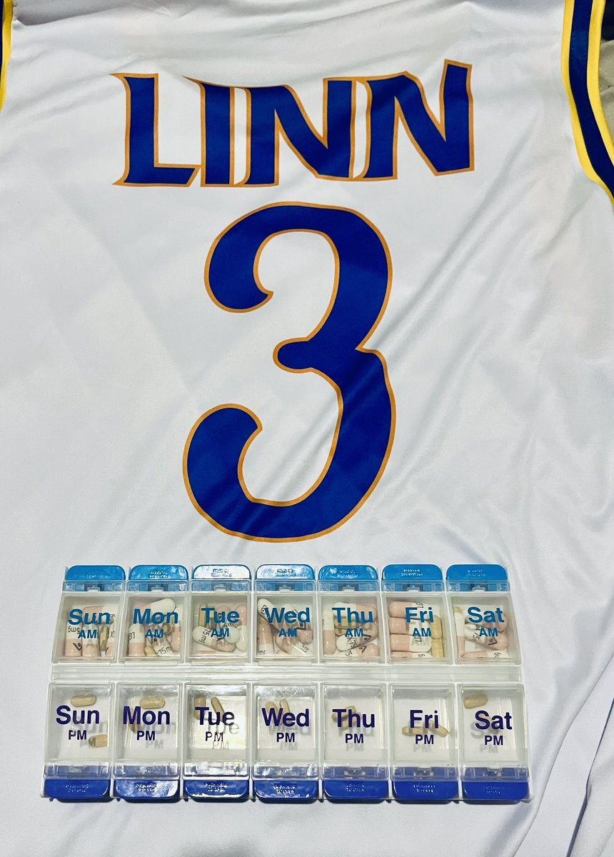 TheCancerSutra's tweet image. One more week for each of these seasons. What a trip.
#thankscancer #melanoma #ballislife #costarica #melanoma