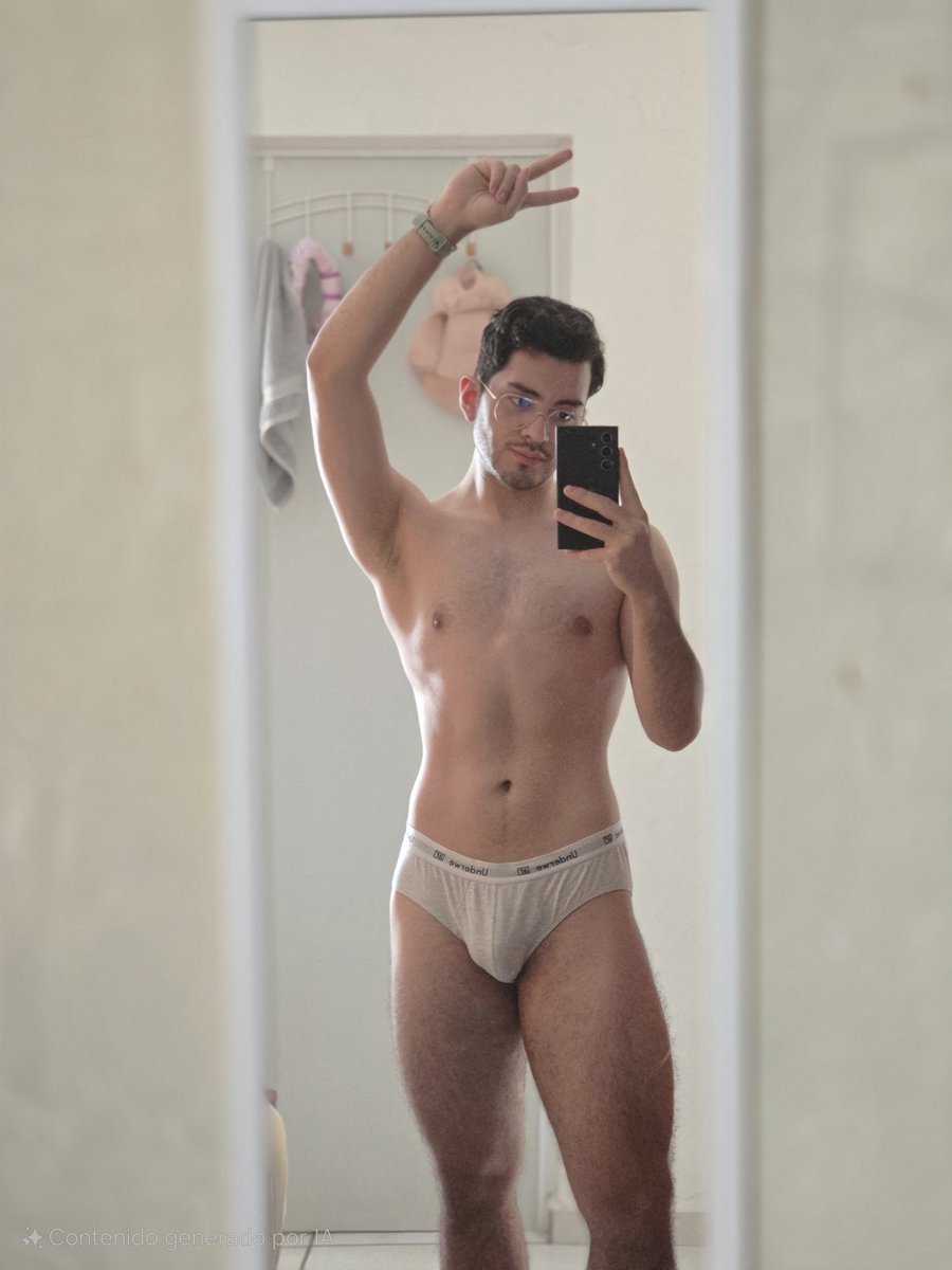 Touch me baby, put your lips on mine ✨️

(Touch me, touch me, touch me)