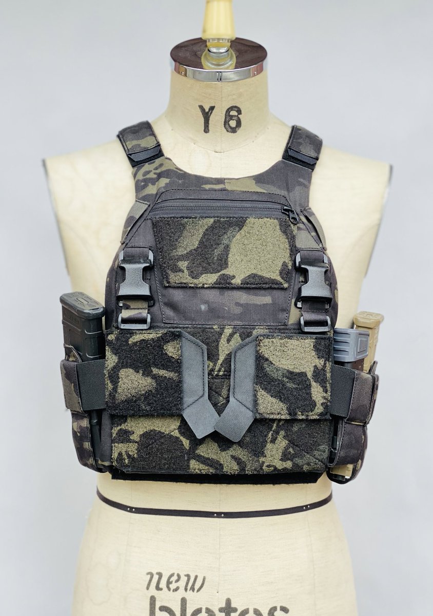 x115xtaylor's tweet image. 人気プレートキャリア P15!
完売していたMCBKカラーの再生産完了!オンラインショップに再入荷いたしました👍👍
115の技術が凝縮された立体裁断とスッキリとしたデザイン、コンパクトなサイズ感が光る自信作です。
studio-an3.shop-pro.jp/?pid=166709971