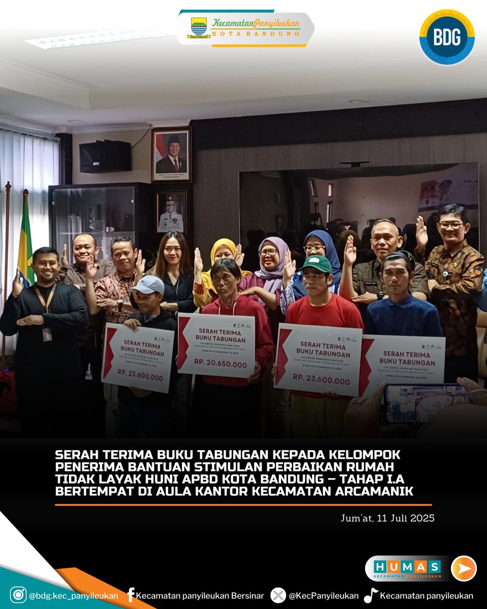 Menghadiri Serah Terima Buku Tabungan kepada Kelompok Penerima Bantuan Stimulan Perbaikan Rumah Tidak Layak Huni APBD Kota Bandung – Tahap I.a bertempat Aula Kecamatan Arcamanik. Jum'at, 11 Juli 2025.
<a href="/humasbandung_/">Humas Kota Bandung</a>
<a href="/ppidkotabandung/">Layanan Informasi dan Pengaduan Kota Bandung</a>
<a href="/halo_bandung/">Prokopim Kota Bandung</a>