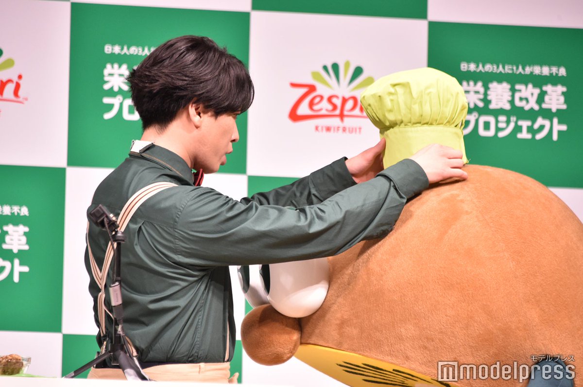 Snow Man宮舘涼太 幾度のハプニングにもロイヤルな対応🌹 🔻写真・記事