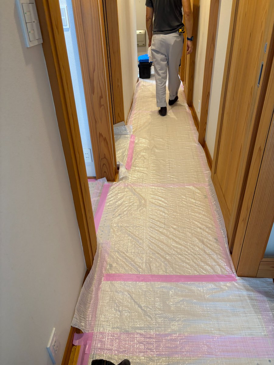 ecoreform's tweet image. 台風が近づいていますね。今週は雨模様ですが、先週１１年前にリフォームさせて頂いたお客様のメンテナンス工事に伺いました。その記事をブログでご紹介しています。もしよかったらご覧ください！
↓↓↓工事ブログ
eco-inc.co.jp/blog_genba/7903

＃リフォーム工事の様子
＃工事ブログ
＃メンテナンス工事