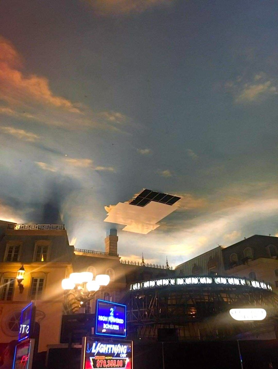 Bloc_ChVng's tweet image. Found a way out