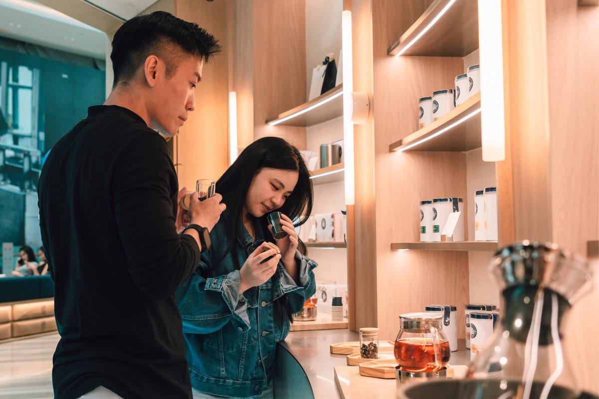 A new tea bar and boutique by The 1872 Clipper Tea Co. has opened in Jewel. Visitors can indulge in Jewel-exclusive beverages, explore the world of teas in the retail space, and enjoy the beautiful ambiance. Read more: changi.me/4eLE3jn